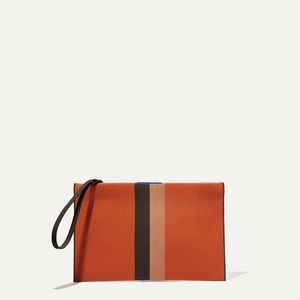 In search of! Rothys caramel spice essential pouch